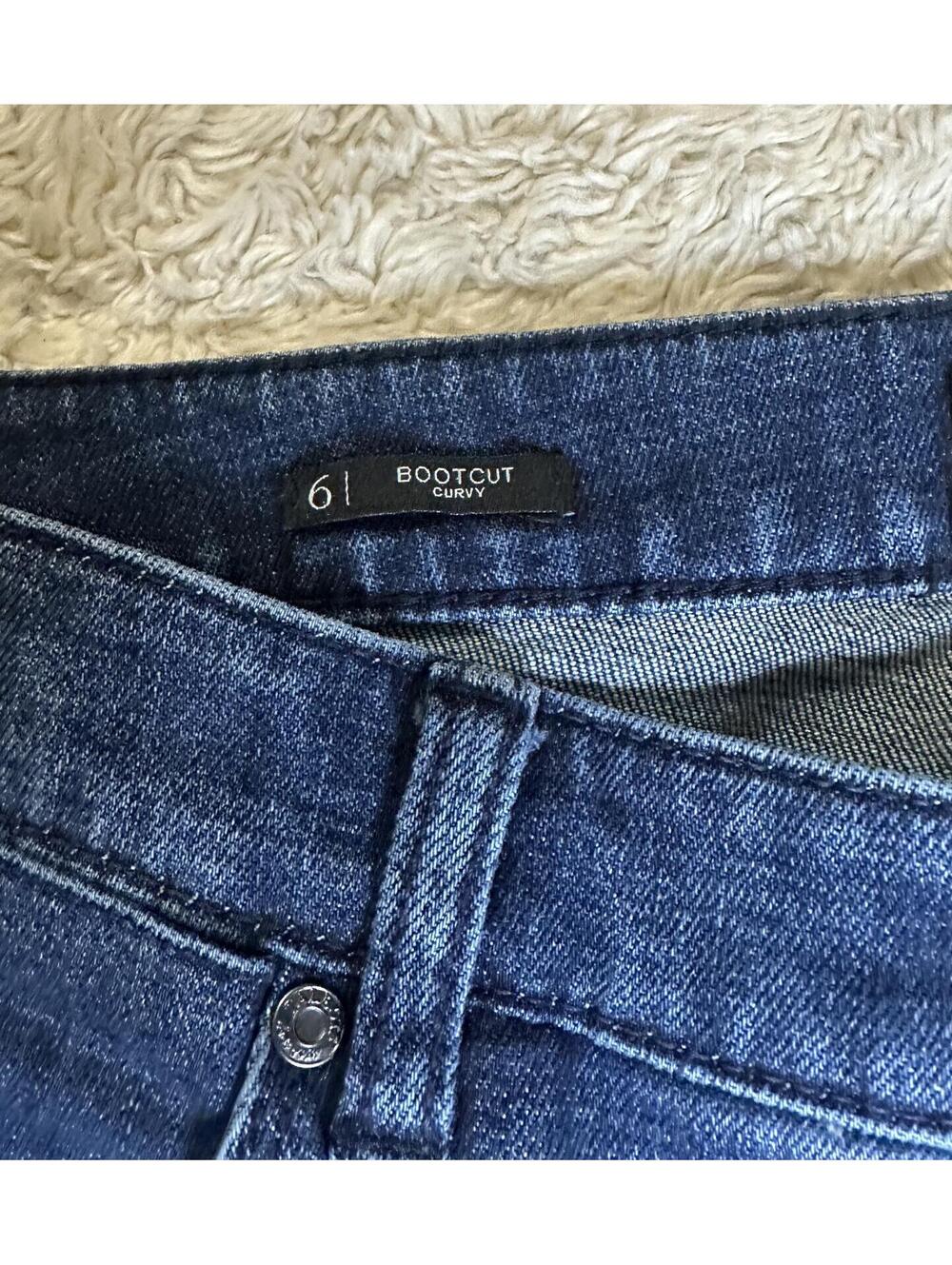 Talbots Flawless Five Pocket bootcut curvy medium wash denim jeans Size 6 - Picture 5 of 7